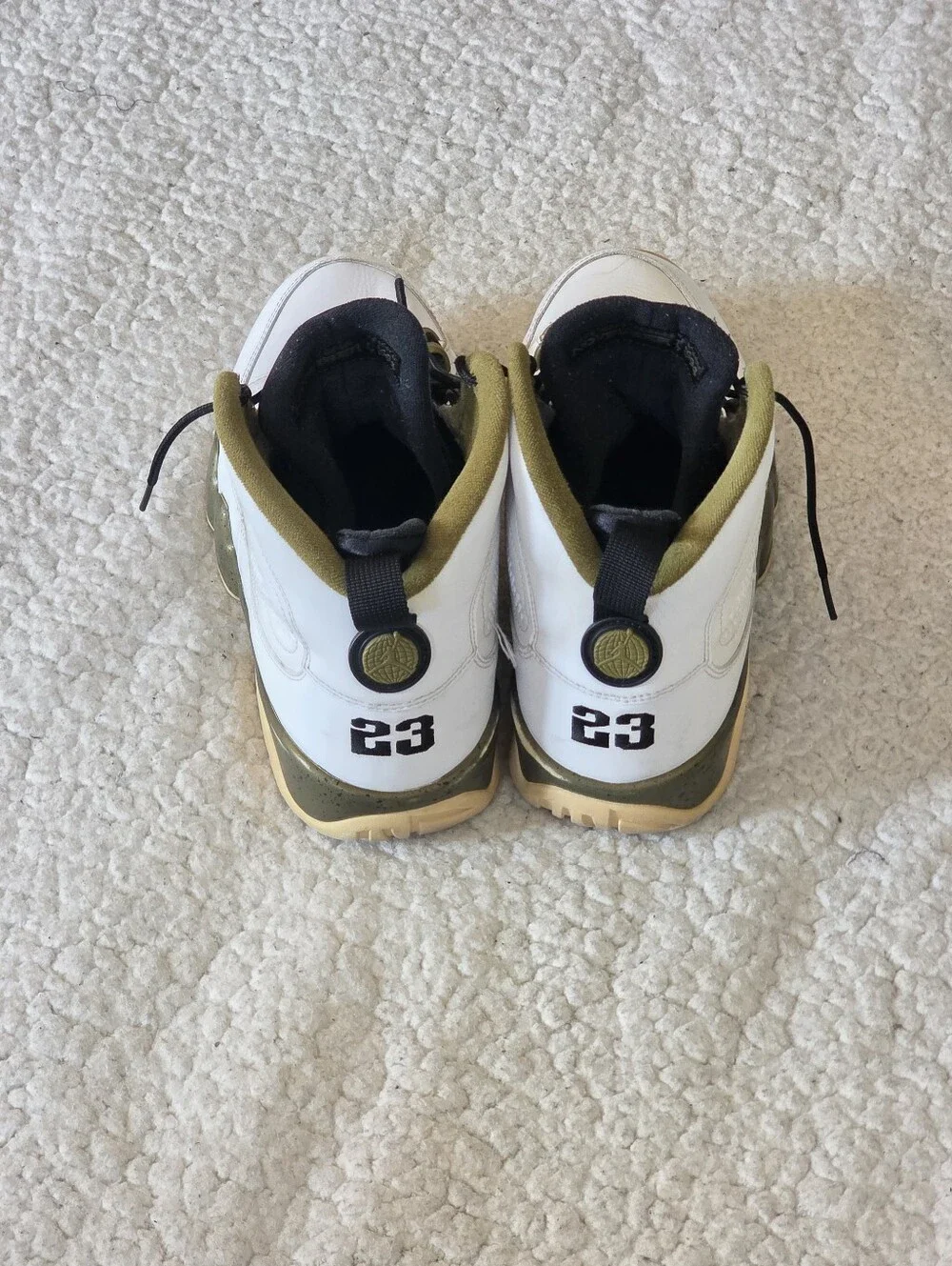 Nike Air Jordan 9 Retro Statue White Militia Green Size 10.5 Sneakers 302370-109